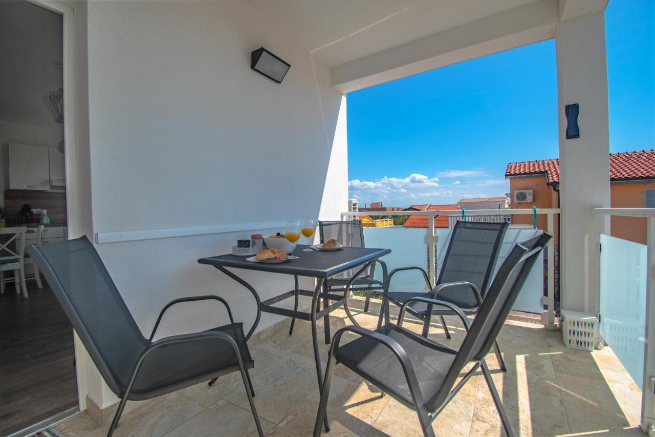 Olea Apartments Vir Extérieur photo
