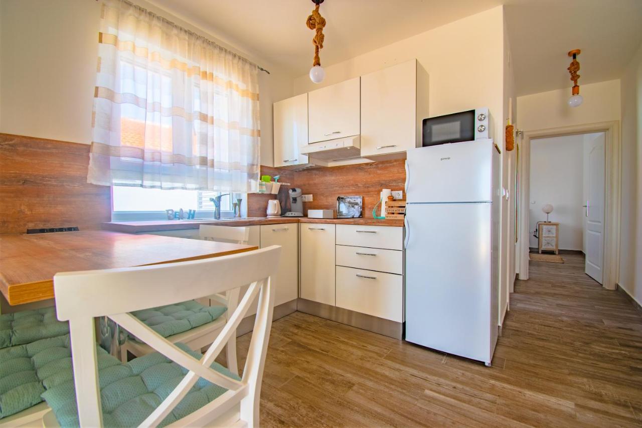 Olea Apartments Vir Extérieur photo